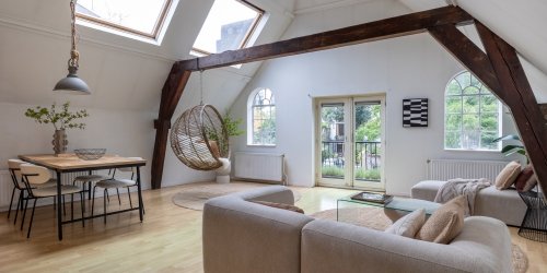 Hoefsteeg 1