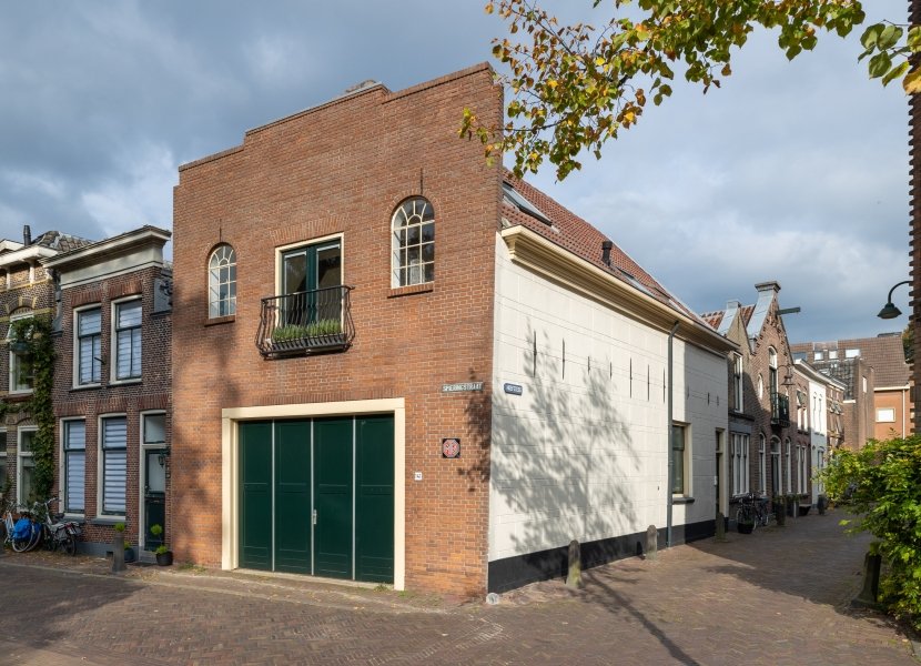 Hoefsteeg 1