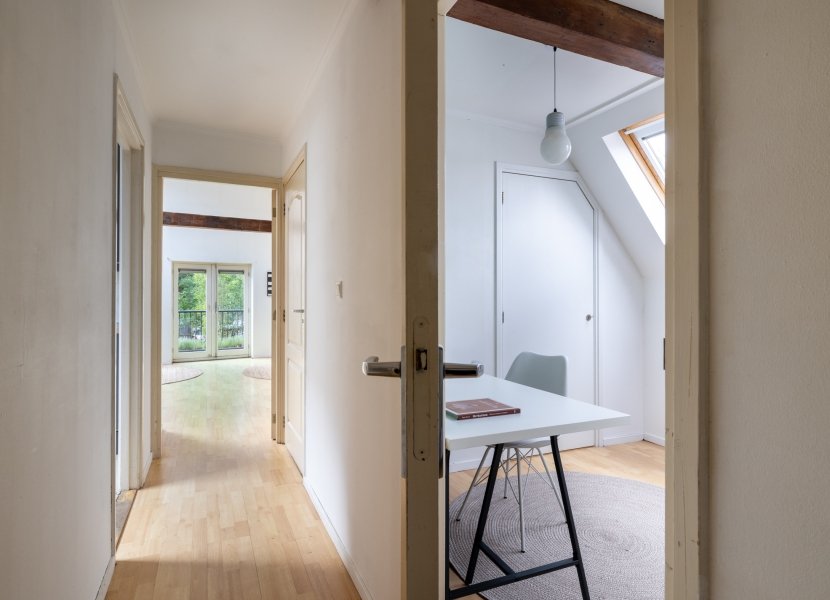 Hoefsteeg 1