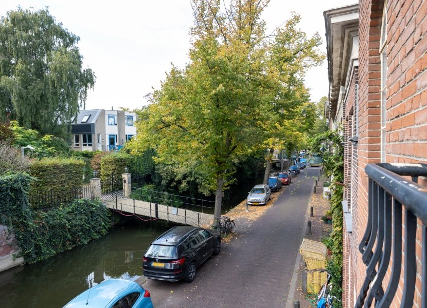 Hoefsteeg 1