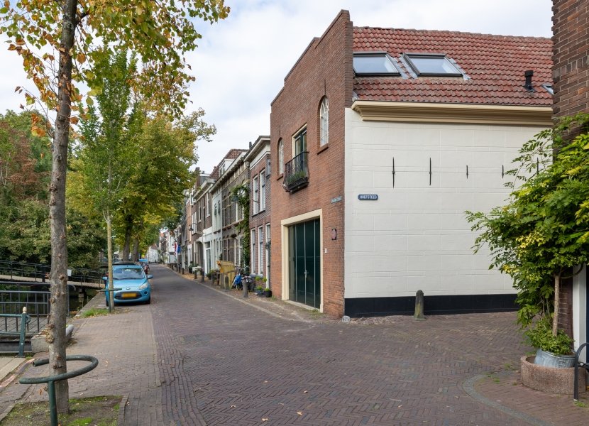 Hoefsteeg 1