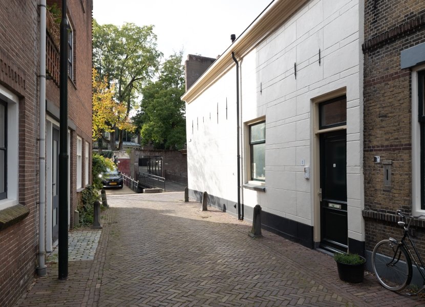 Hoefsteeg 1