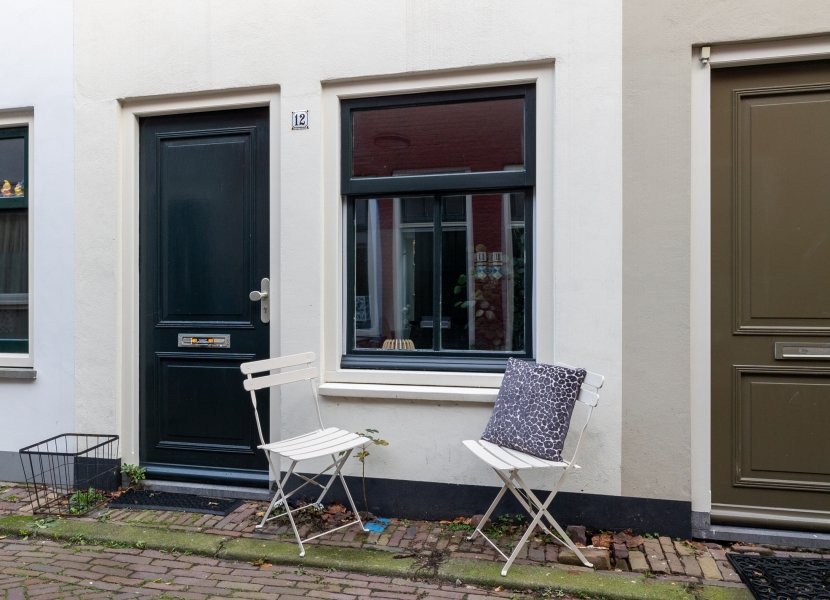 Lange Dwarsstraat 12