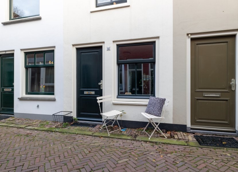 Lange Dwarsstraat 12