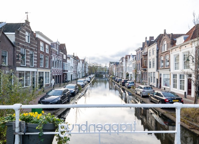 Lange Dwarsstraat 12