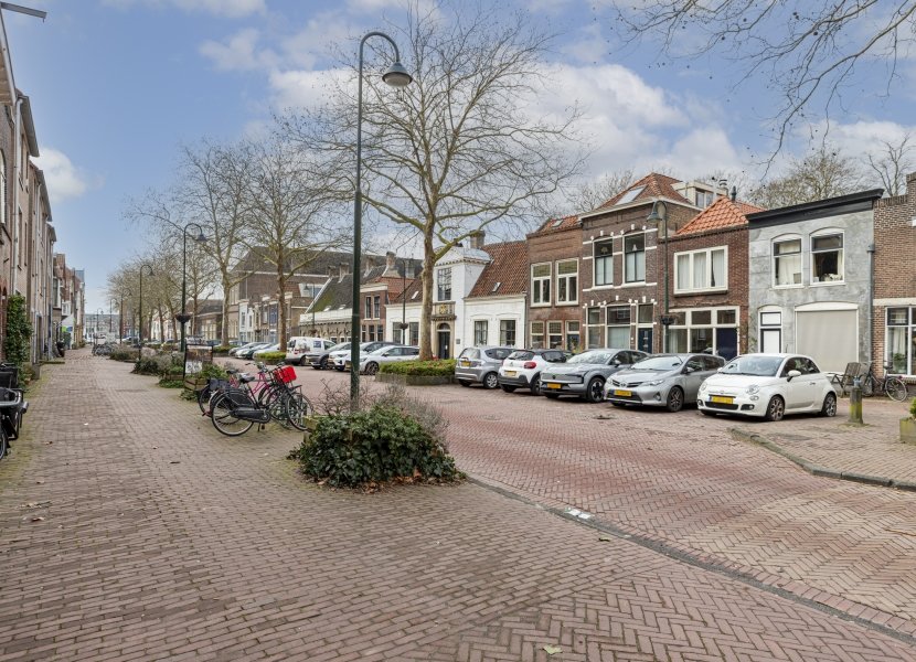 Lange Dwarsstraat 10a
