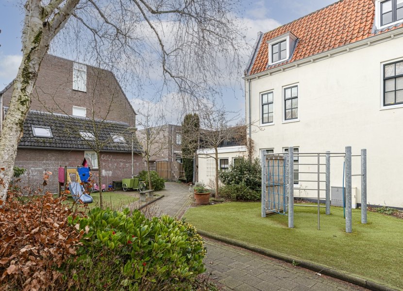 Lange Dwarsstraat 10a