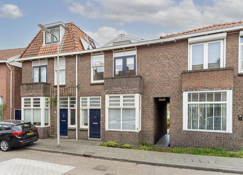 Mr. D.J. van Heusdestraat 36