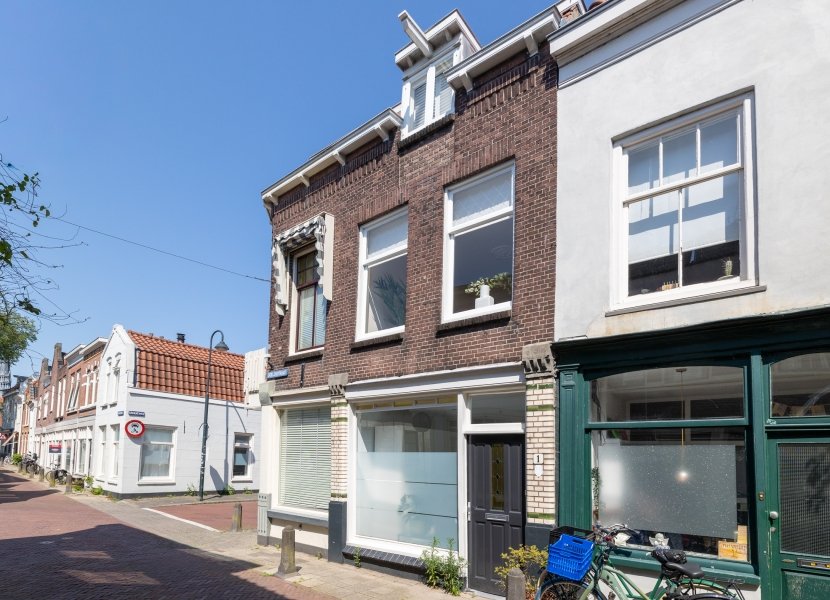 Doelenstraat 1