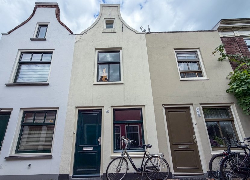 Lange Dwarsstraat 10b