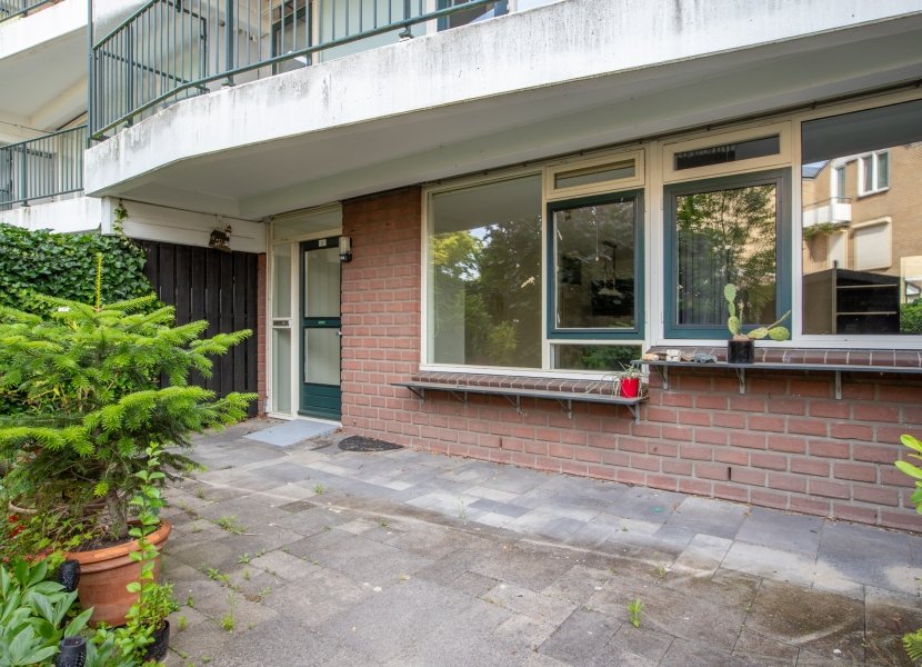 Haastenburg 8