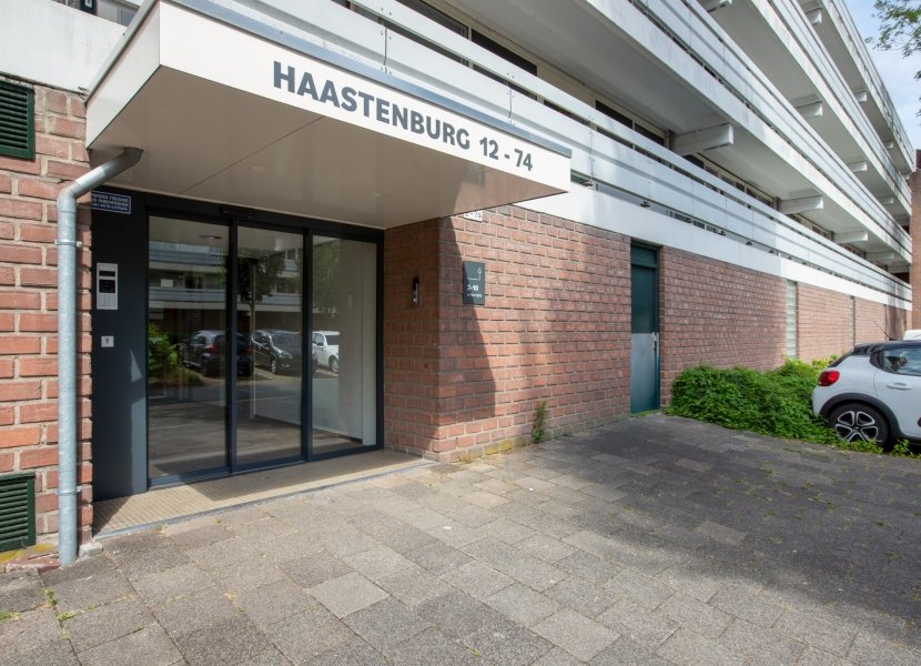 Haastenburg 8